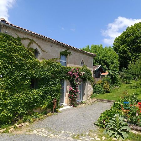 Maison Irondas Saint-Pierre-d'Aurillac Екстериор снимка