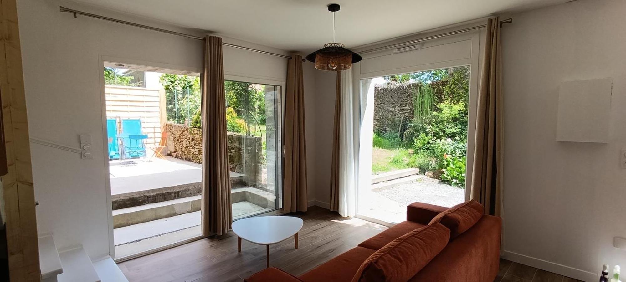 Maison Irondas Saint-Pierre-d'Aurillac Екстериор снимка