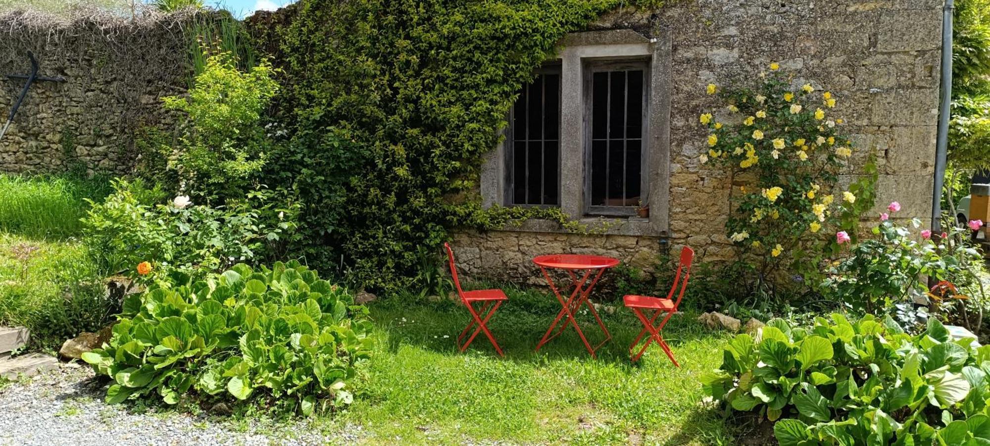 Maison Irondas Saint-Pierre-d'Aurillac Екстериор снимка