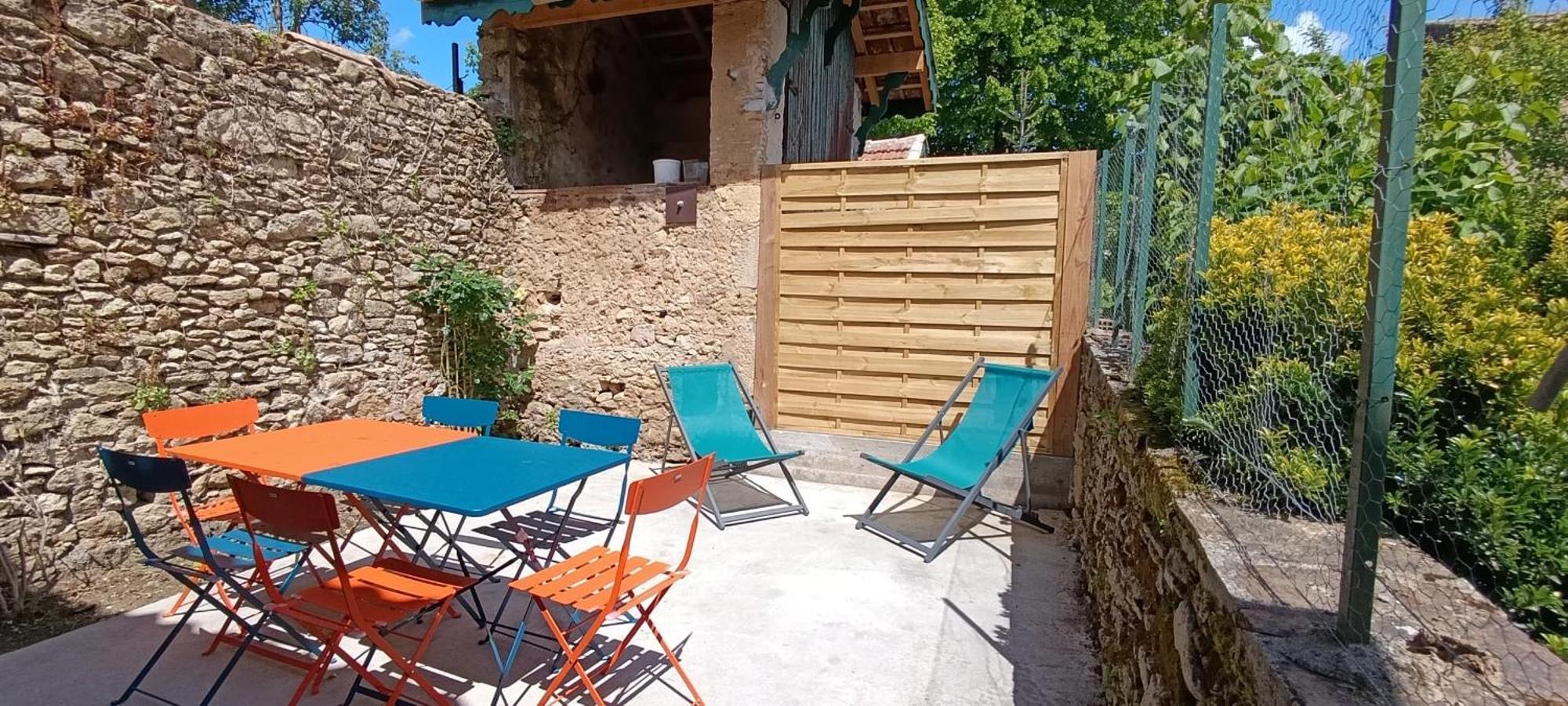 Maison Irondas Saint-Pierre-d'Aurillac Екстериор снимка